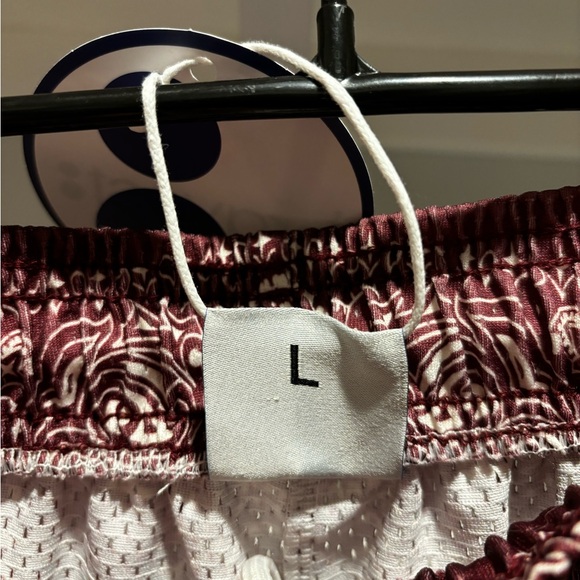 Bravest Studio Maroon Paisley size L brand new - Picture 2 of 3